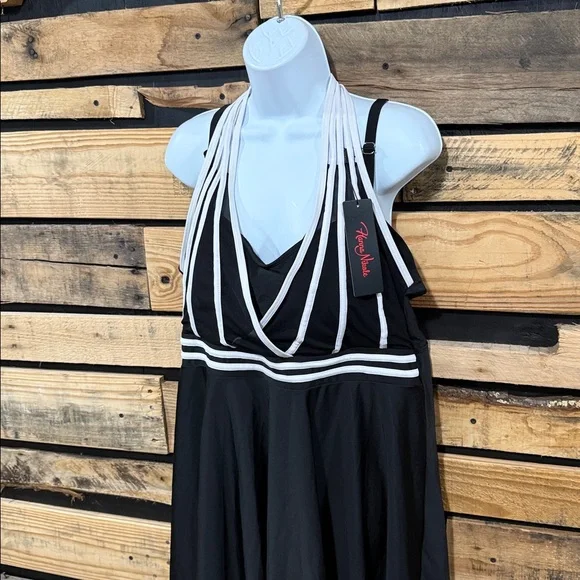 Hanna Nikole Black/White Halter Swimdress
Tankini‎ Top Swimsuit Size 22 NWT - Picture 5 of 10